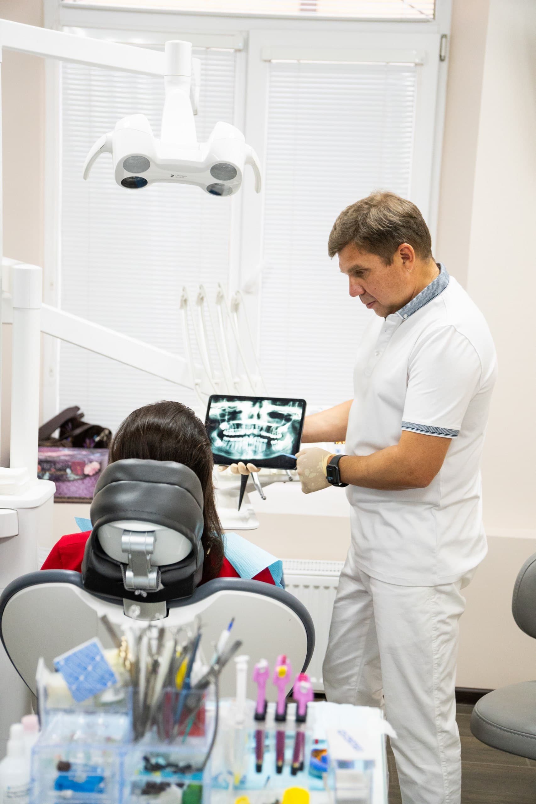 Запись к стоматологу-пародонтологу